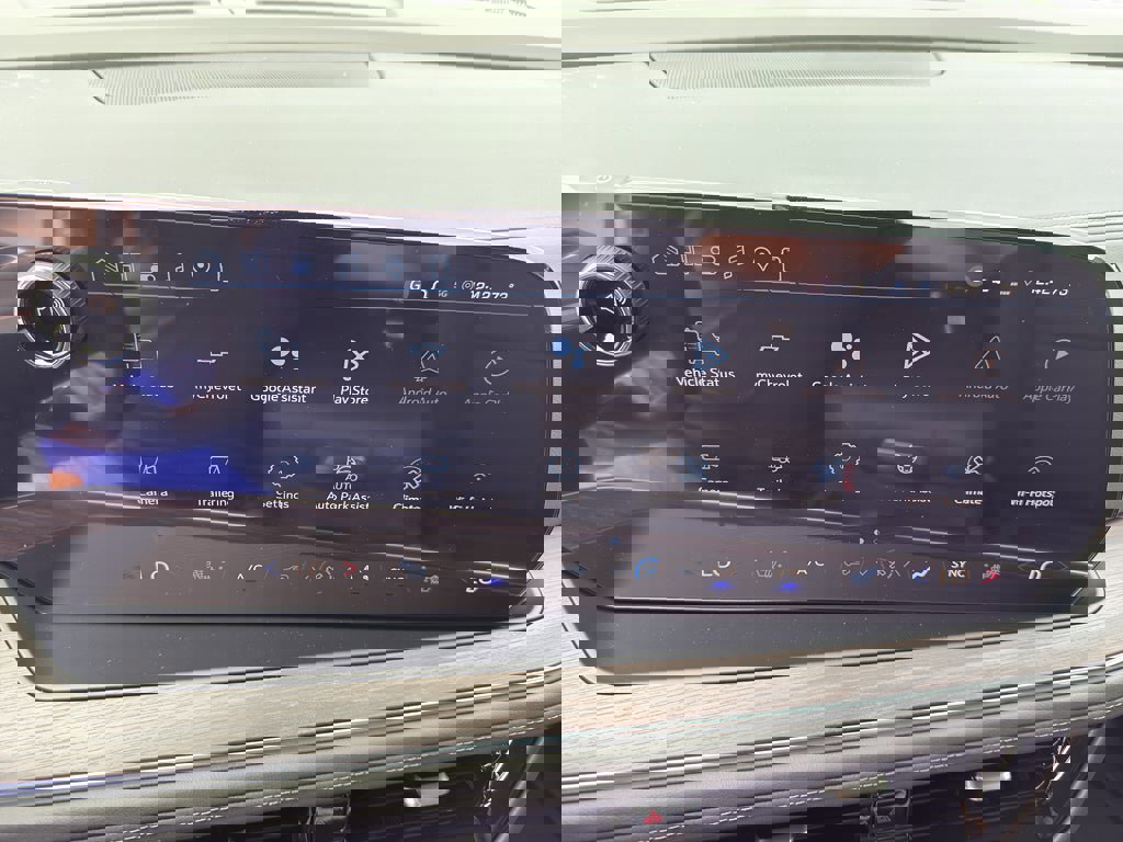 New 2026 Chevrolet Suburban LT w/ Comfort Package image 16