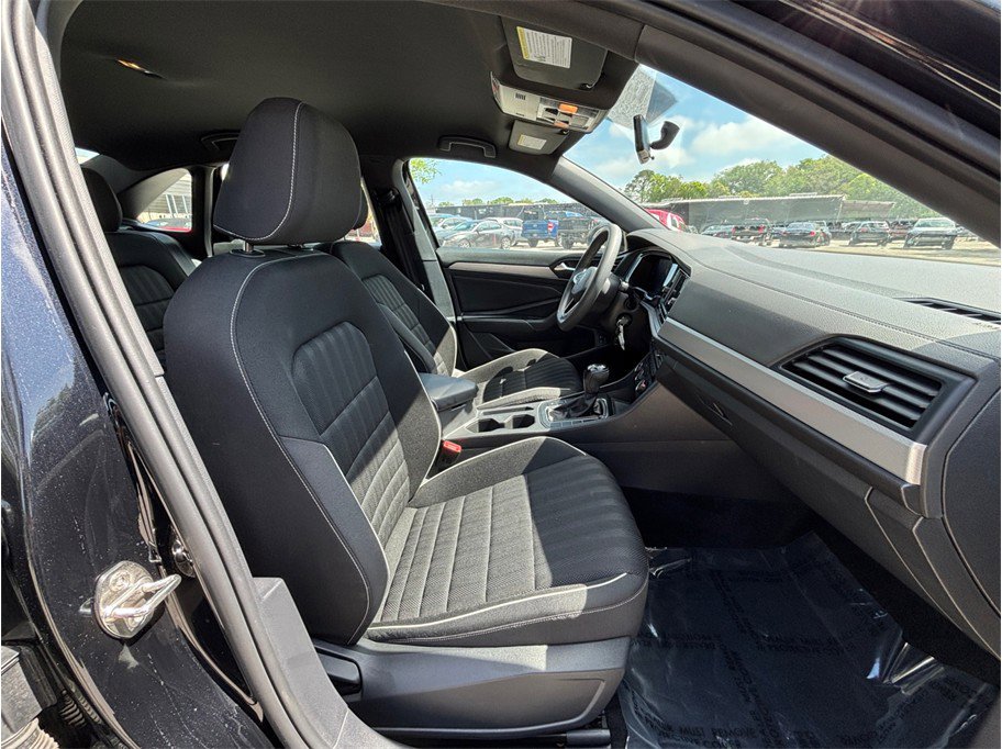 Used 2022 Volkswagen Jetta Sport image 30
