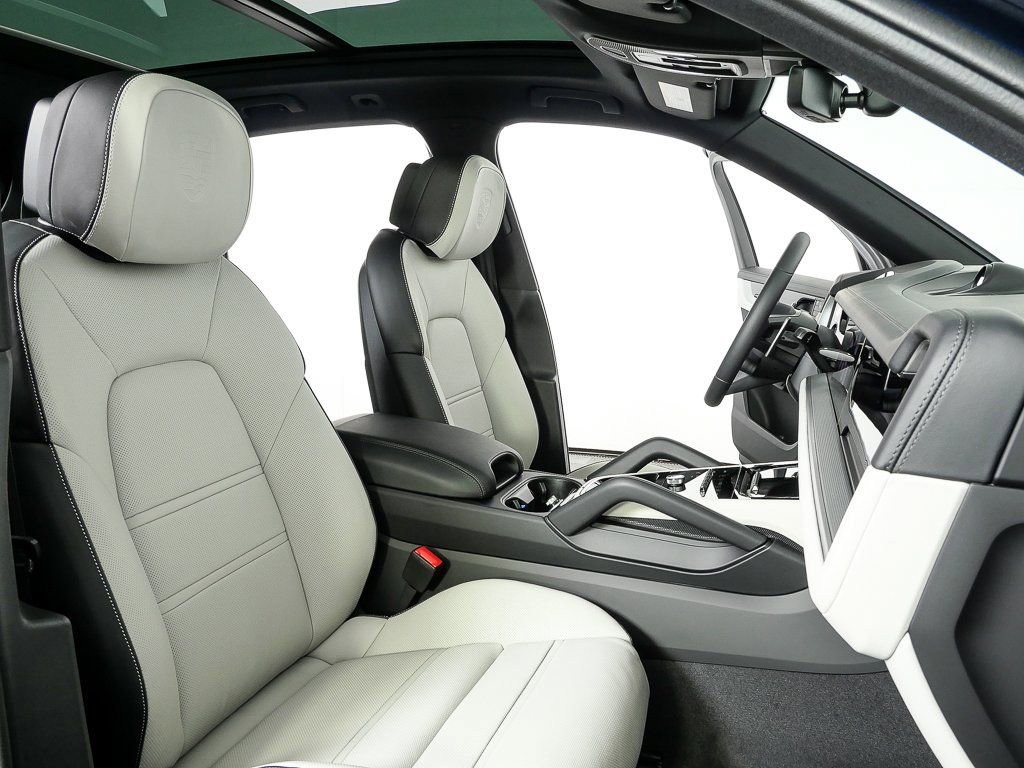 New 2026 Porsche Cayenne E-Hybrid image 25