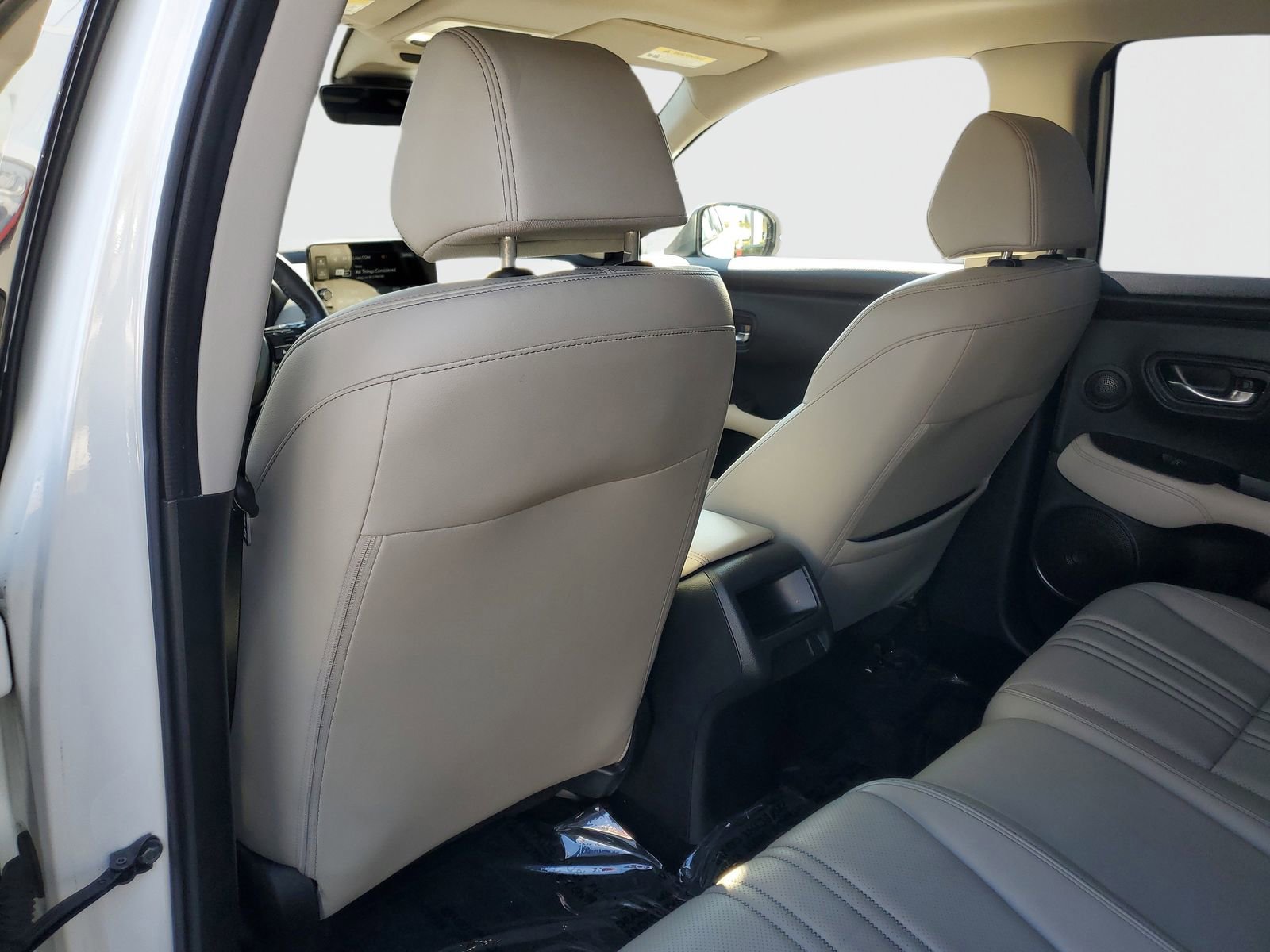 Used 2024 Honda HR-V EX-L image 11