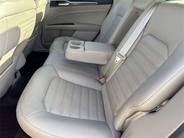 Used 2018 Ford Fusion SE image 14