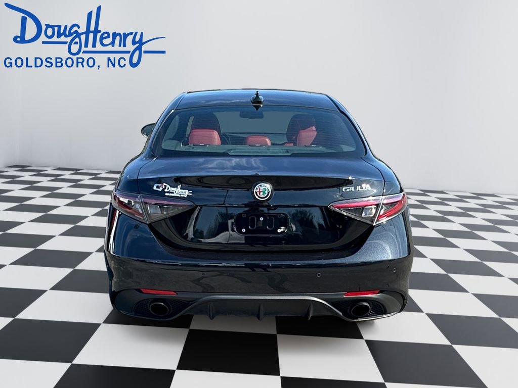 Used 2024 Alfa Romeo Giulia Veloce image 4