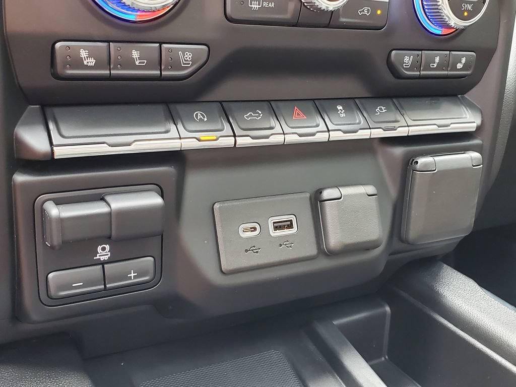 Used 2021 GMC Sierra 1500 SLT w/ SLT Convenience Package AWD/4WD image 30