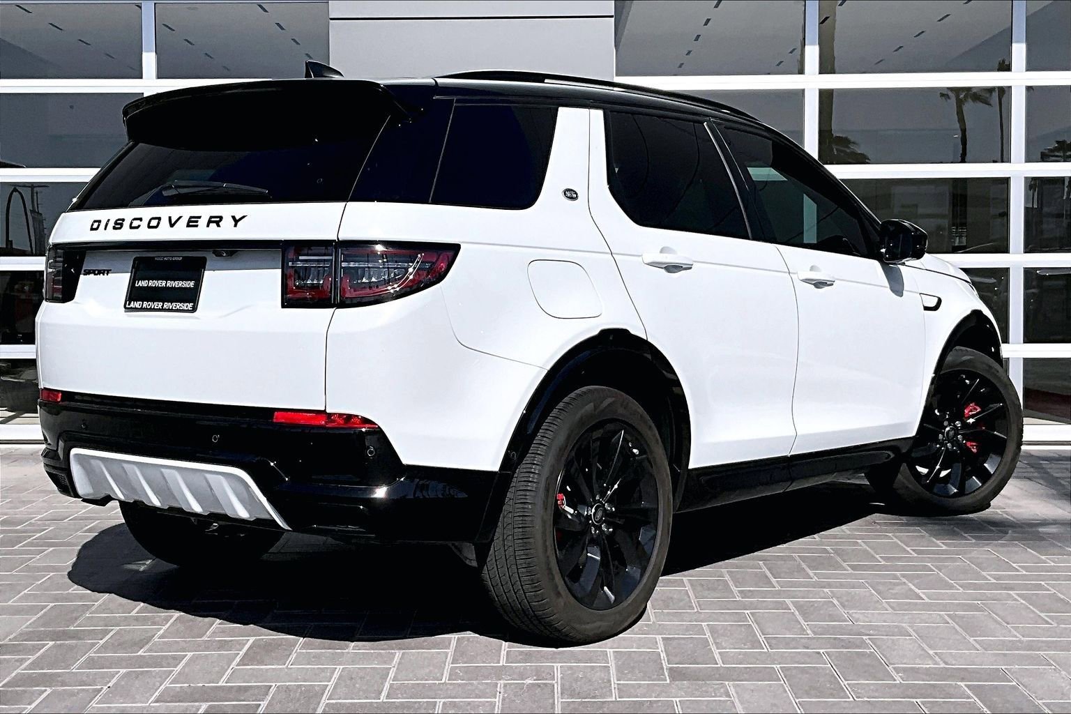 Used 2024 Land Rover Discovery Sport Dynamic SE AWD/4WD image 13