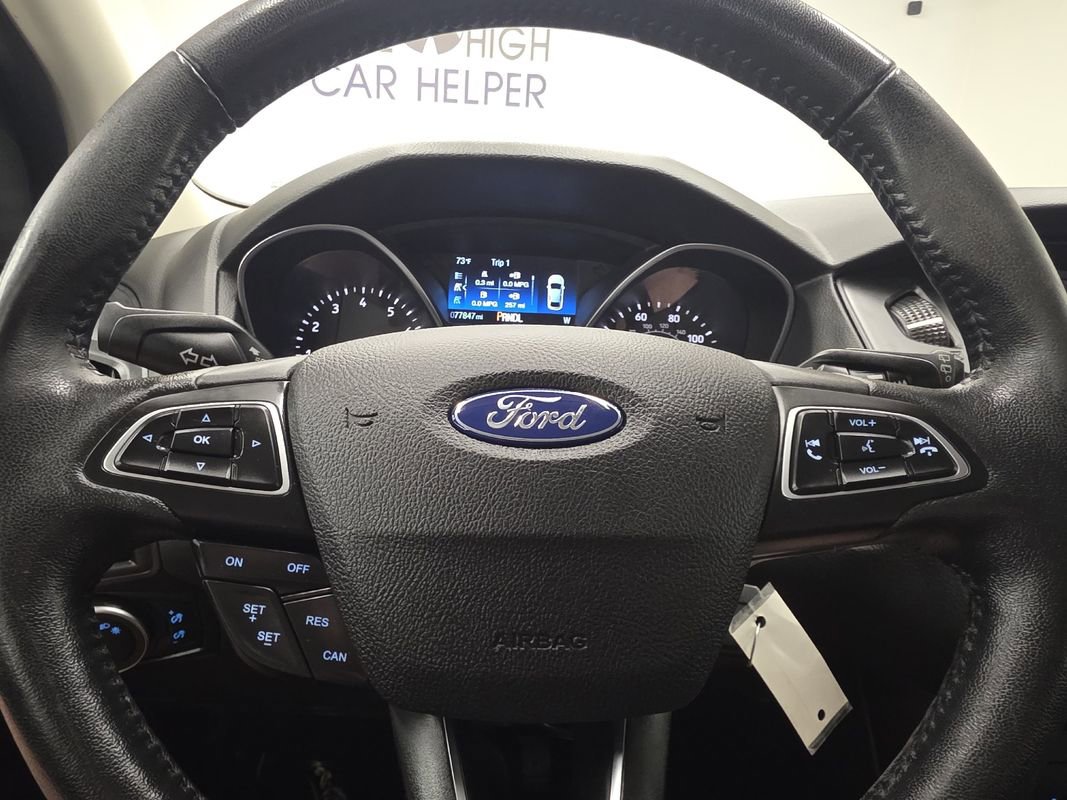 Used 2018 Ford Focus SE w/ Cold Weather Package FWD image 27