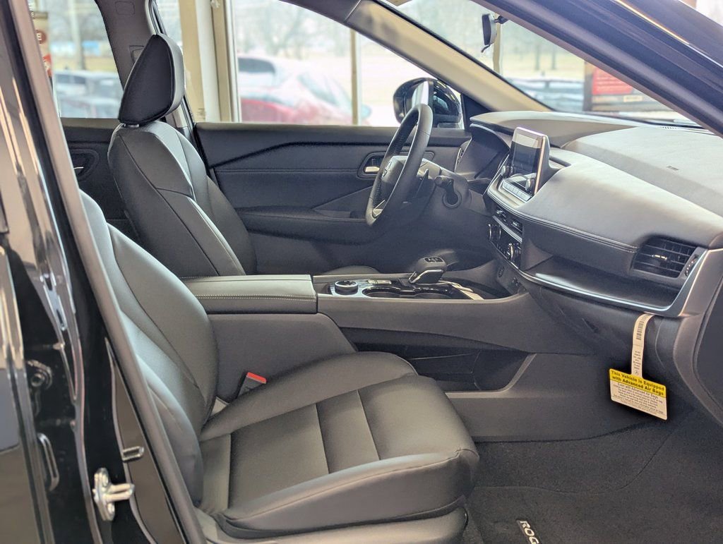 New 2026 Nissan Rogue Dark Armor image 22