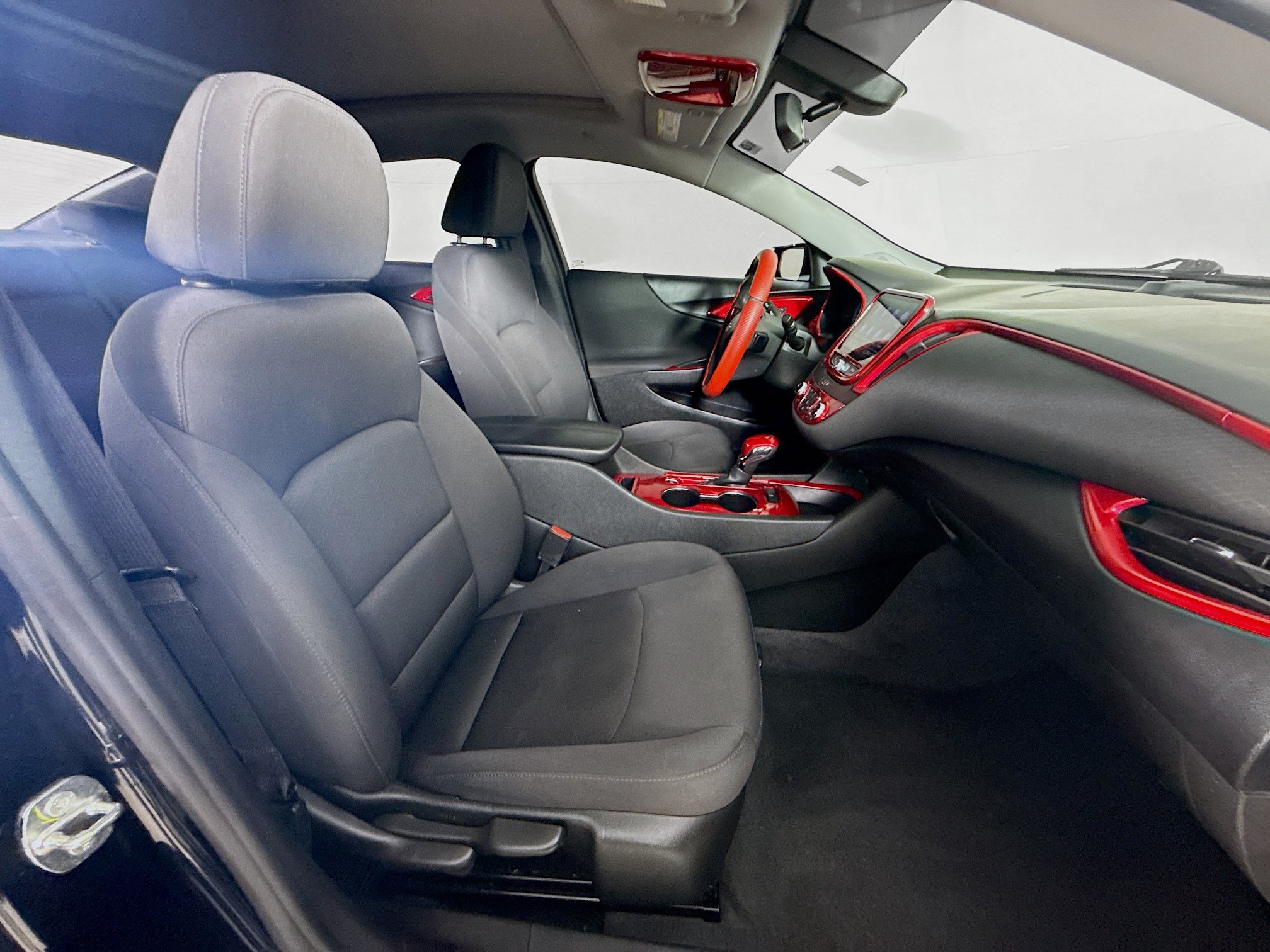 Used 2022 Chevrolet Malibu LT FWD image 35
