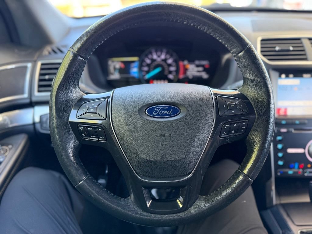 Used 2017 Ford Explorer Limited FWD image 6