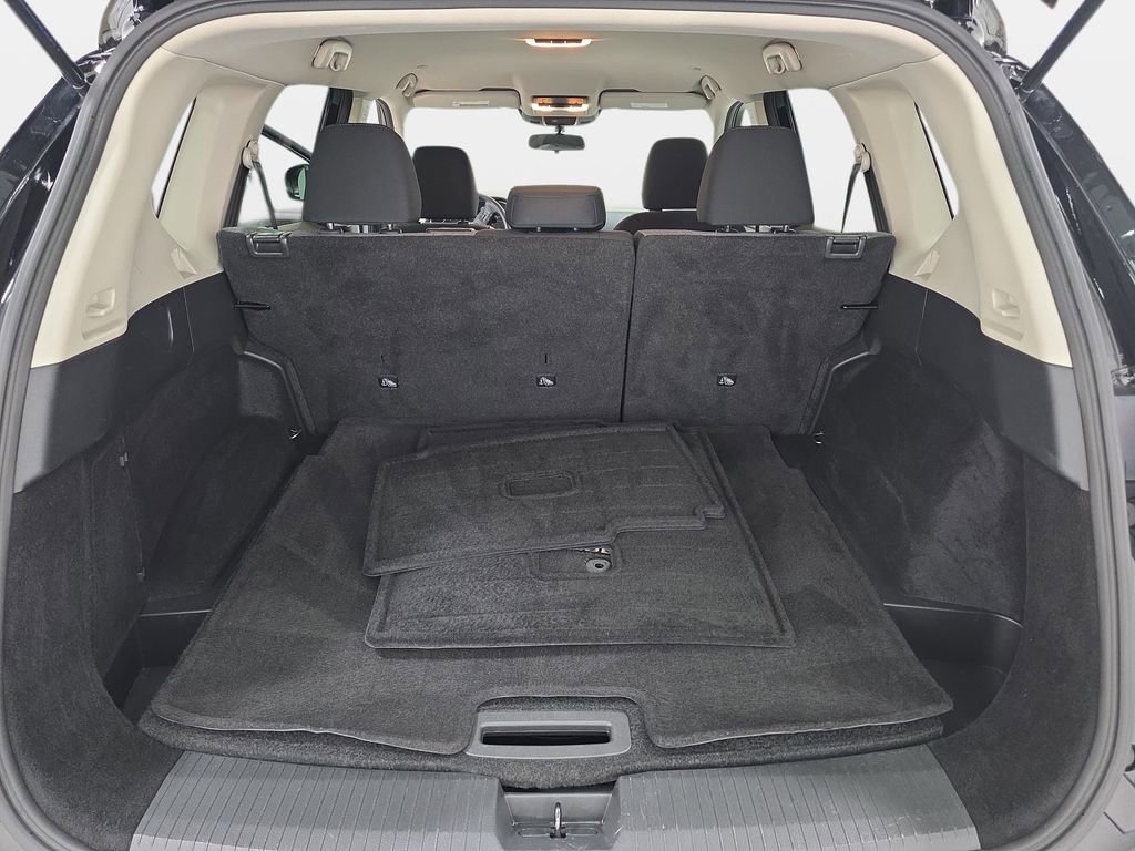 Used 2023 Nissan Rogue SV AWD/4WD image 34