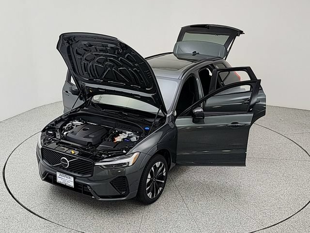 New 2026 Volvo XC60 T8 Plus w/ Protection Package Premier AWD/4WD image 37