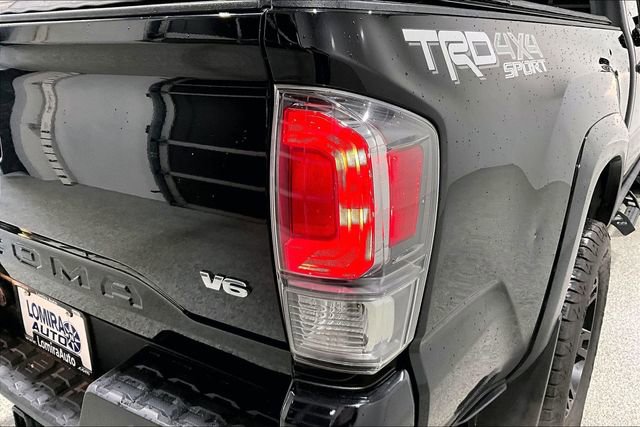 Used 2020 Toyota Tacoma TRD Sport AWD/4WD image 25
