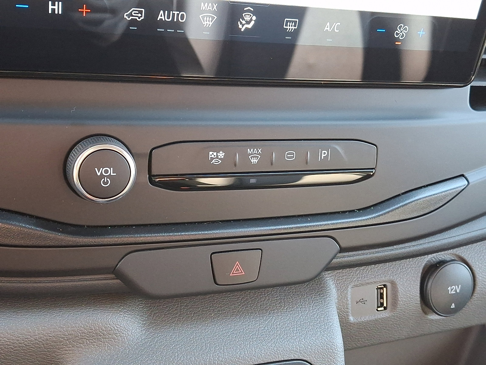 Certified 2024 Ford E-Transit Low Roof image 22