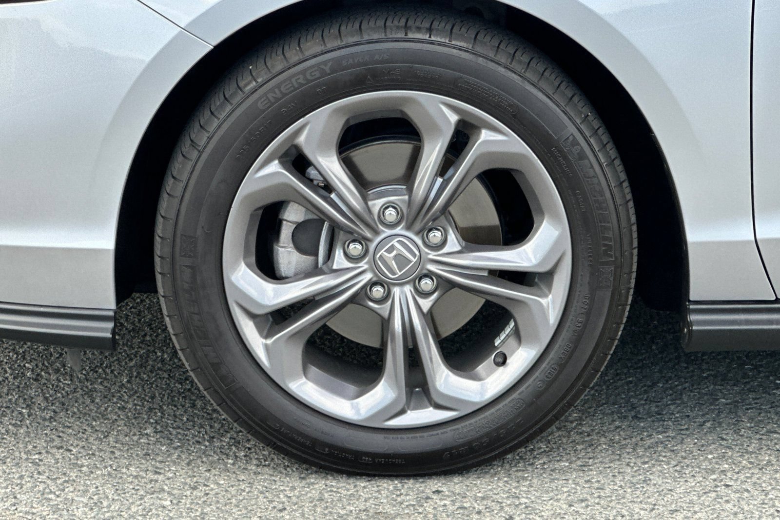 Certified 2024 Honda Accord EX image 25
