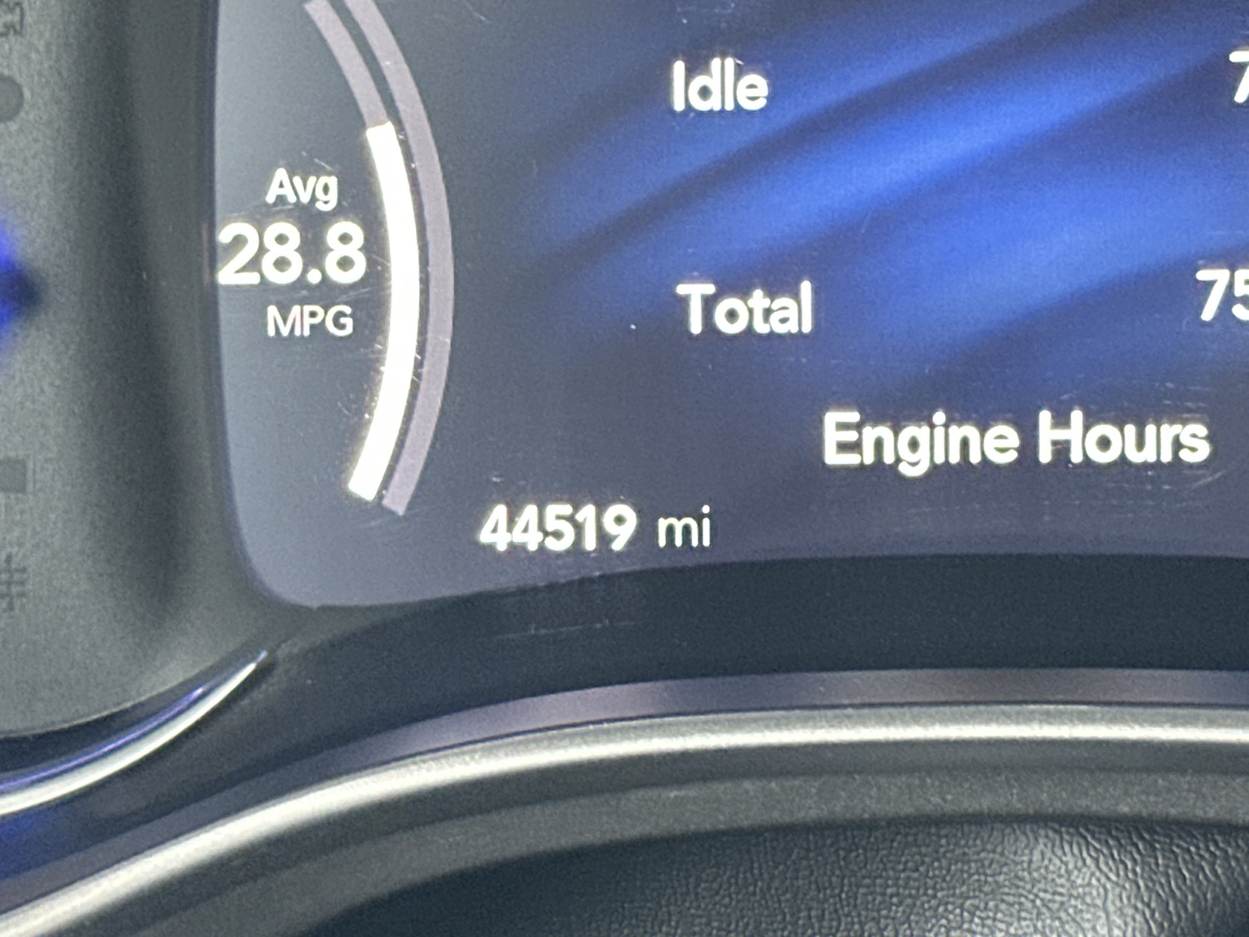 Used 2023 Chrysler Pacifica Touring-L image 28