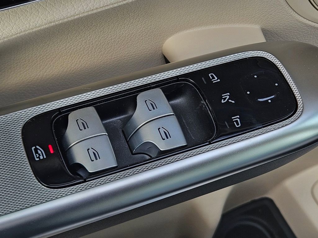 New 2026 Mercedes-Benz GLC 300 GLC 300 image 17