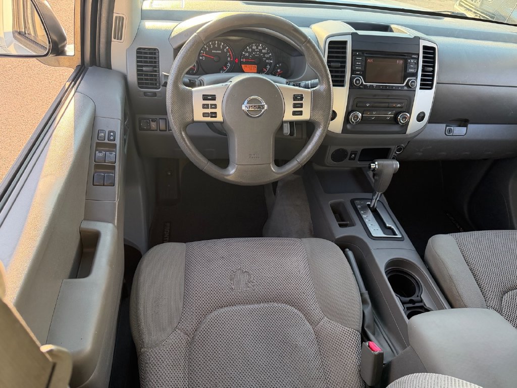 Used 2015 Nissan Frontier SV RWD image 13