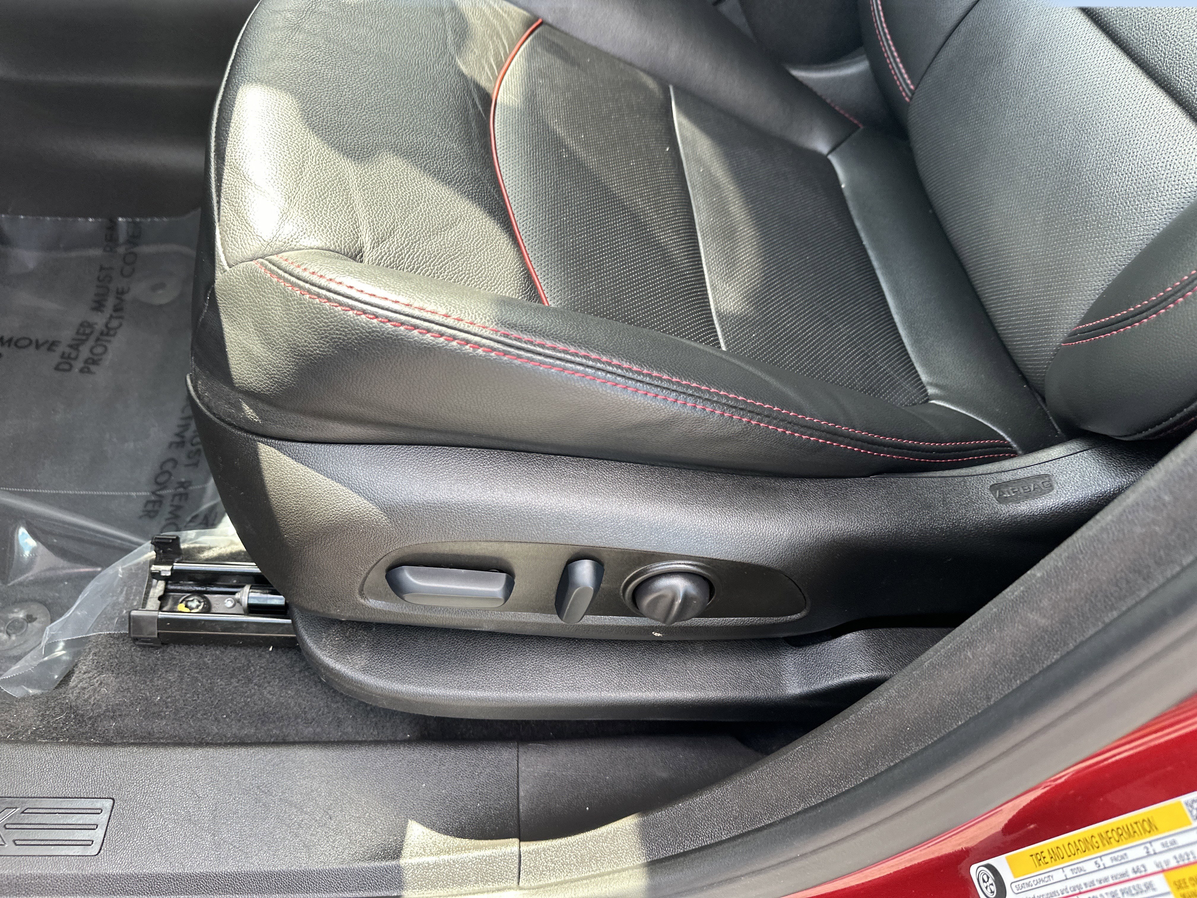 Certified 2023 Chevrolet Equinox RS w/ RS Leather Package AWD/4WD image 12