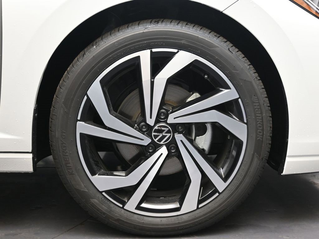 New 2026 Volkswagen Jetta SEL image 10