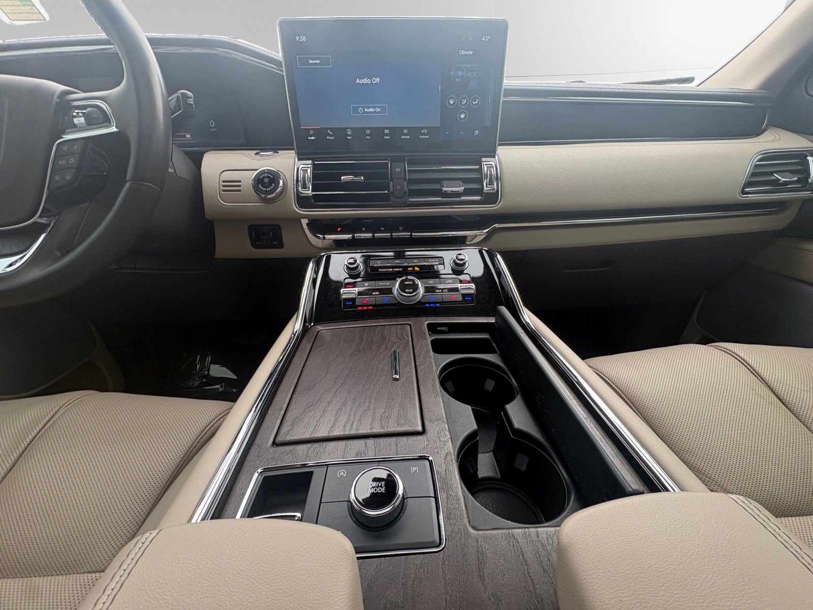 Certified 2023 Lincoln Navigator Reserve AWD/4WD image 11