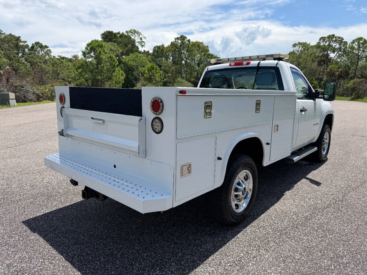 Used 2012 GMC Sierra 2500 W/T AWD/4WD image 9