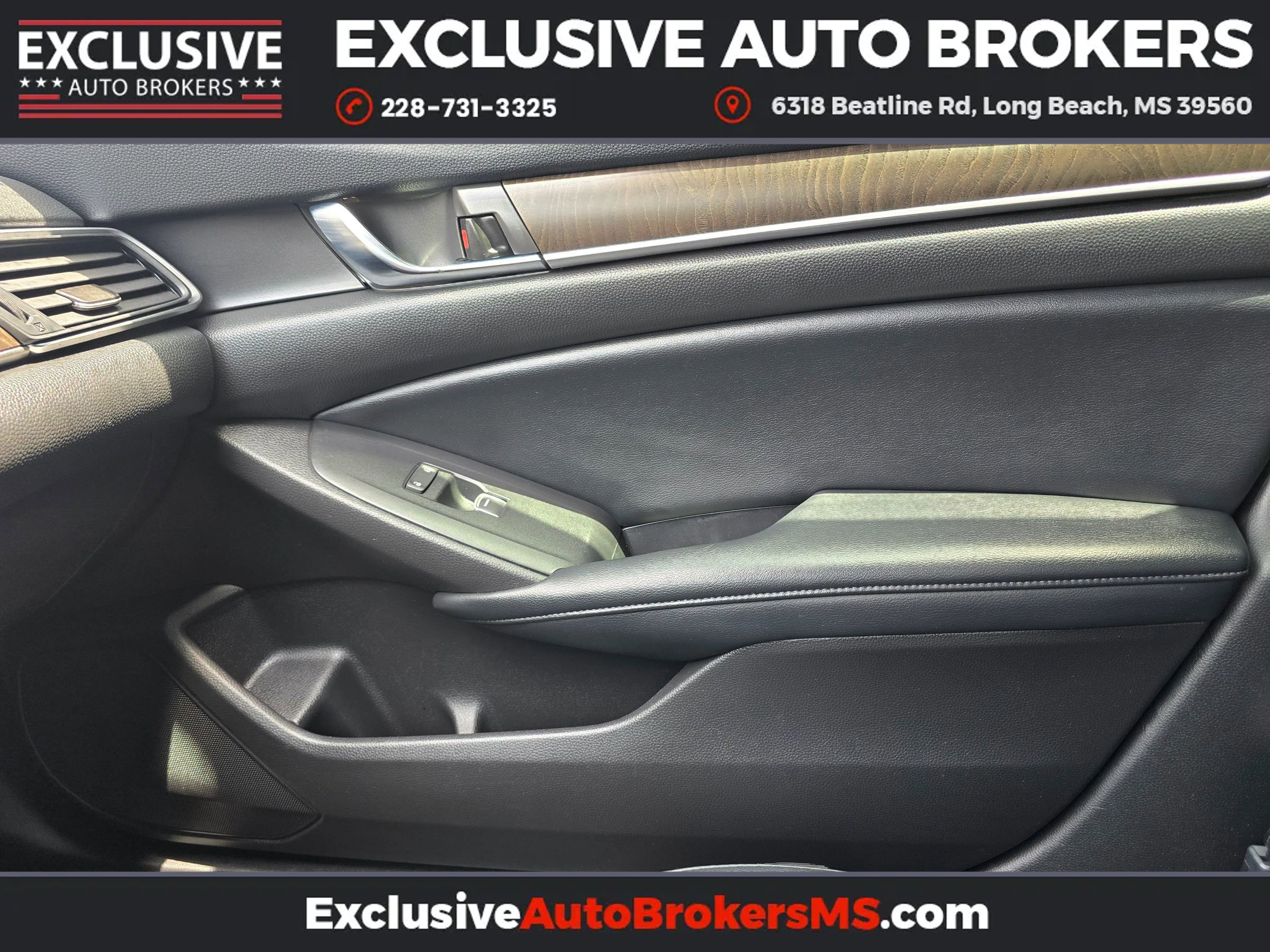 Used 2018 Honda Accord Touring image 29