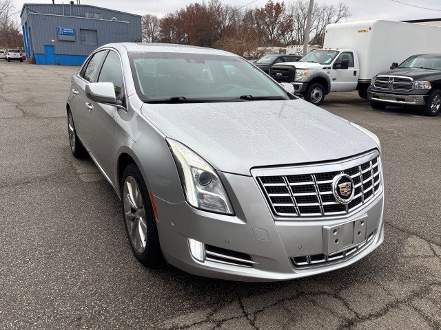 Used 2014 Cadillac XTS Luxury w/ Driver Awareness Package image 3