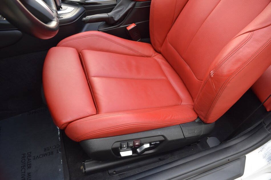 Used 2021 BMW 230i xDrive Convertible AWD/4WD image 43