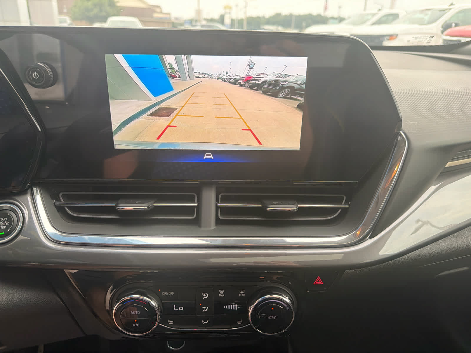 Used 2026 Chevrolet Trax ACTIV w/ Sunroof Package FWD image 21