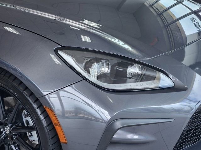 Used 2025 Toyota GR86 Premium RWD image 9