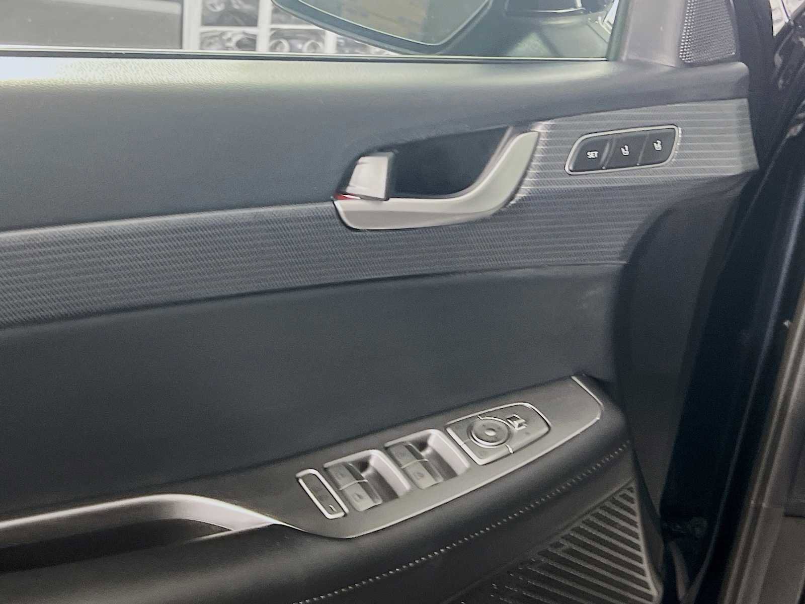 Used 2023 Hyundai Palisade Limited image 16