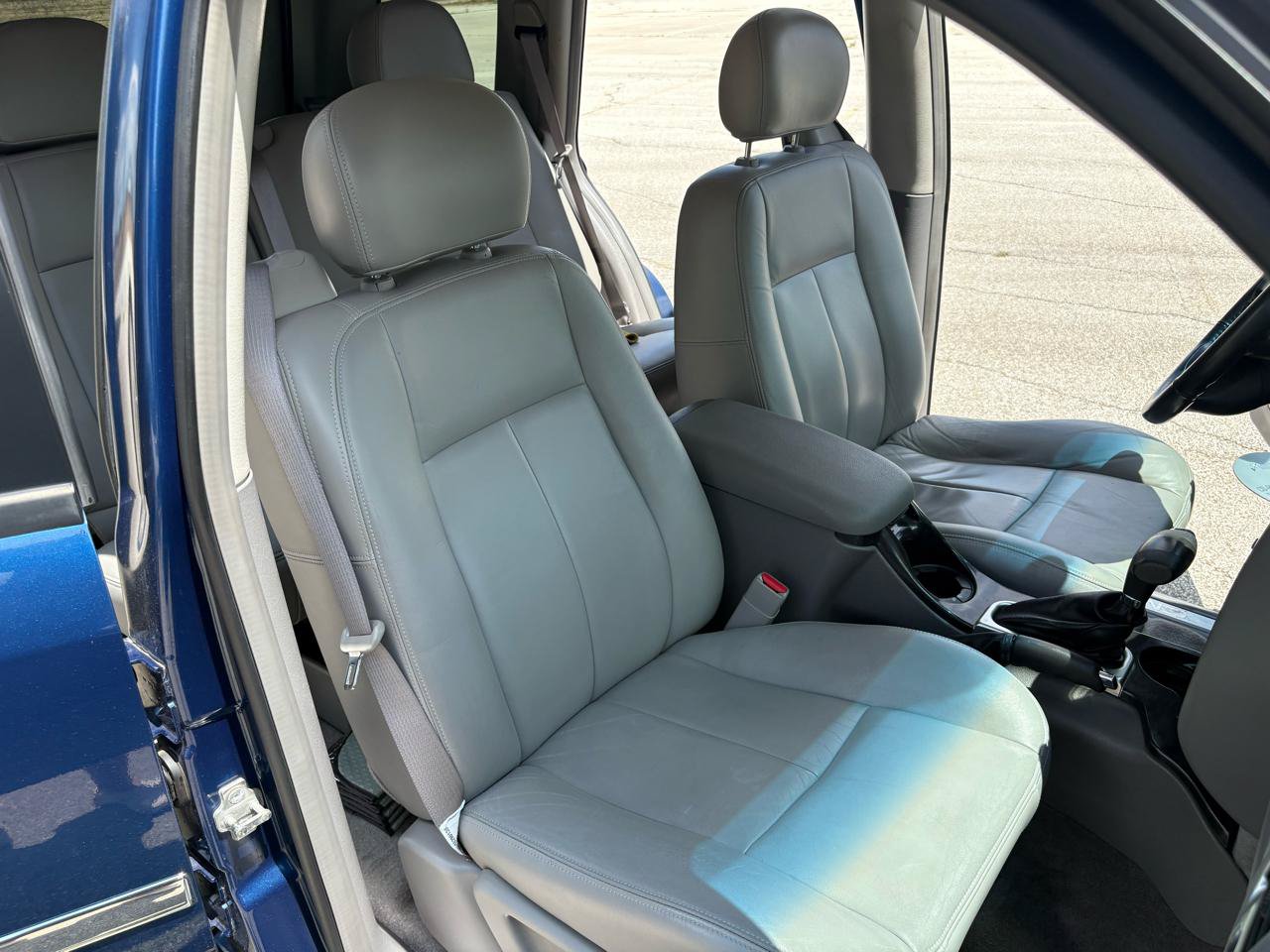 Used 2006 GMC Envoy SLE RWD image 33
