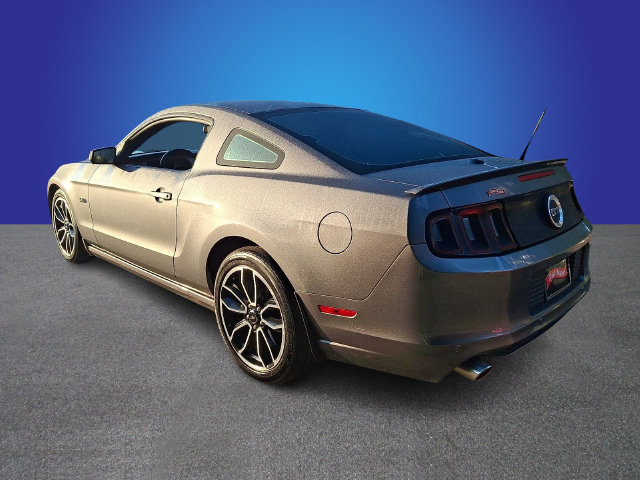 Used 2013 Ford Mustang GT Premium w/ Security Pkg RWD image 6