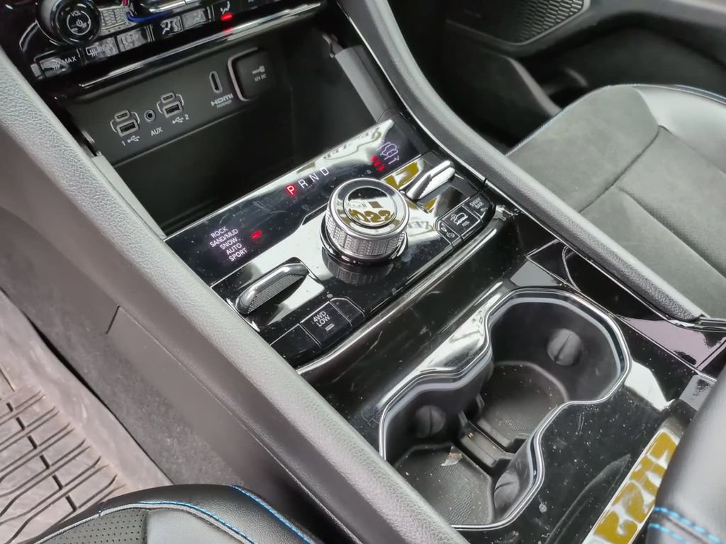 Used 2022 Jeep Grand Cherokee Trailhawk image 28