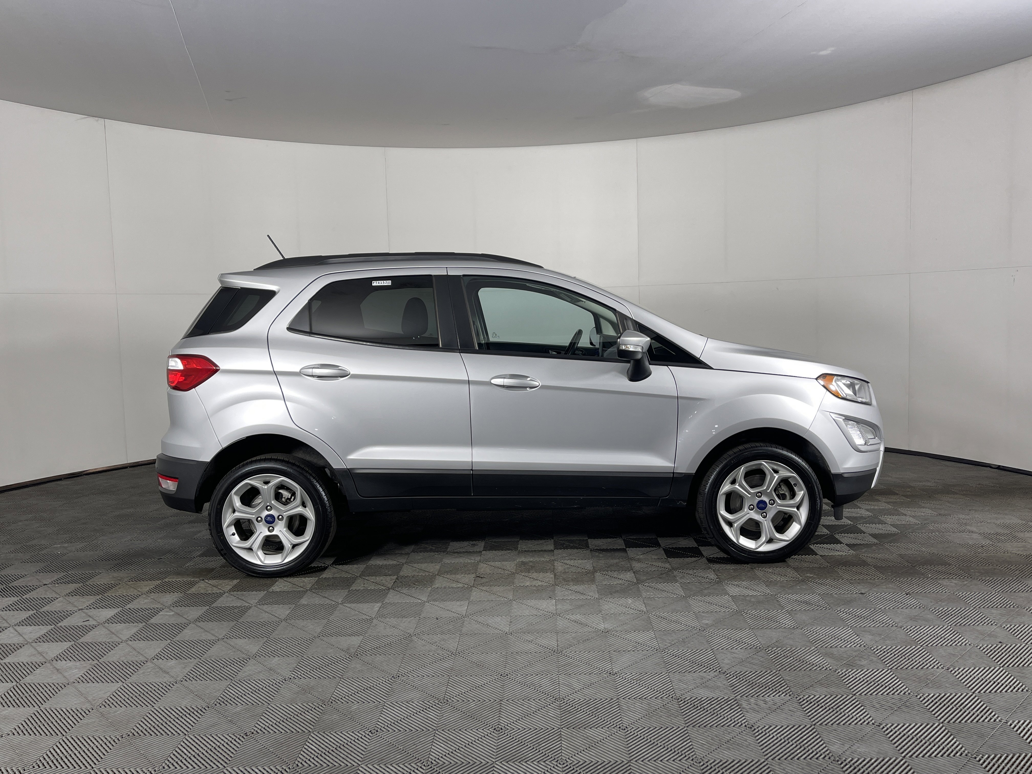 Used 2022 Ford EcoSport SE w/ SE Convenience Package image 5