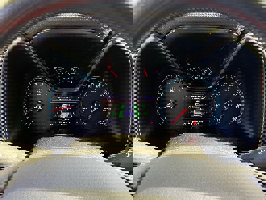 Used 2022 GMC Canyon Denali image 32