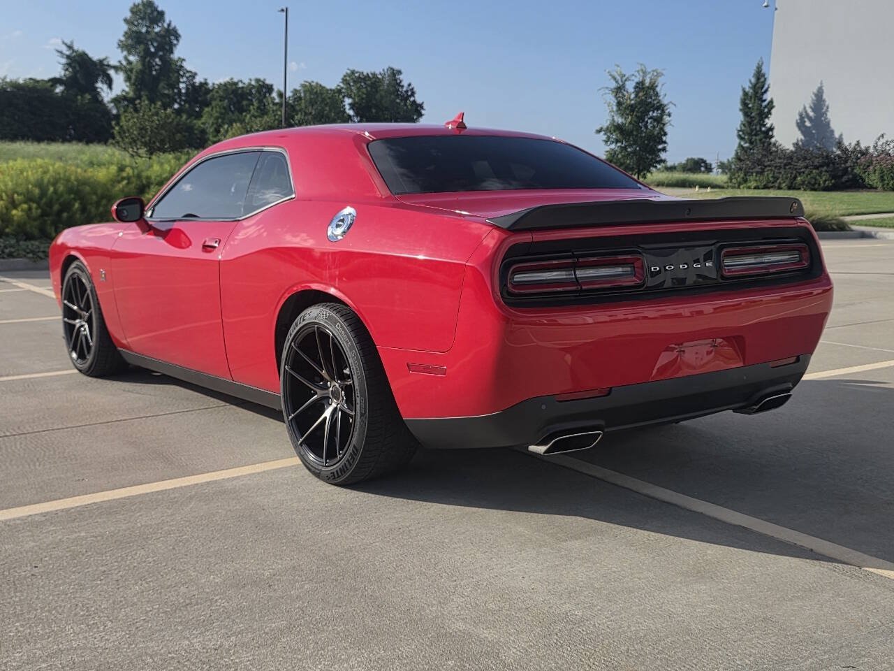Used 2015 Dodge Challenger R/T Scat Pack RWD image 11