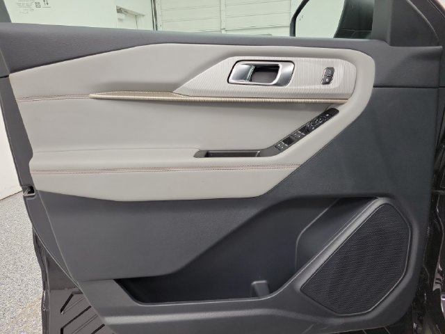 New 2026 Ford Explorer Active w/ Active Comfort Package AWD/4WD image 19