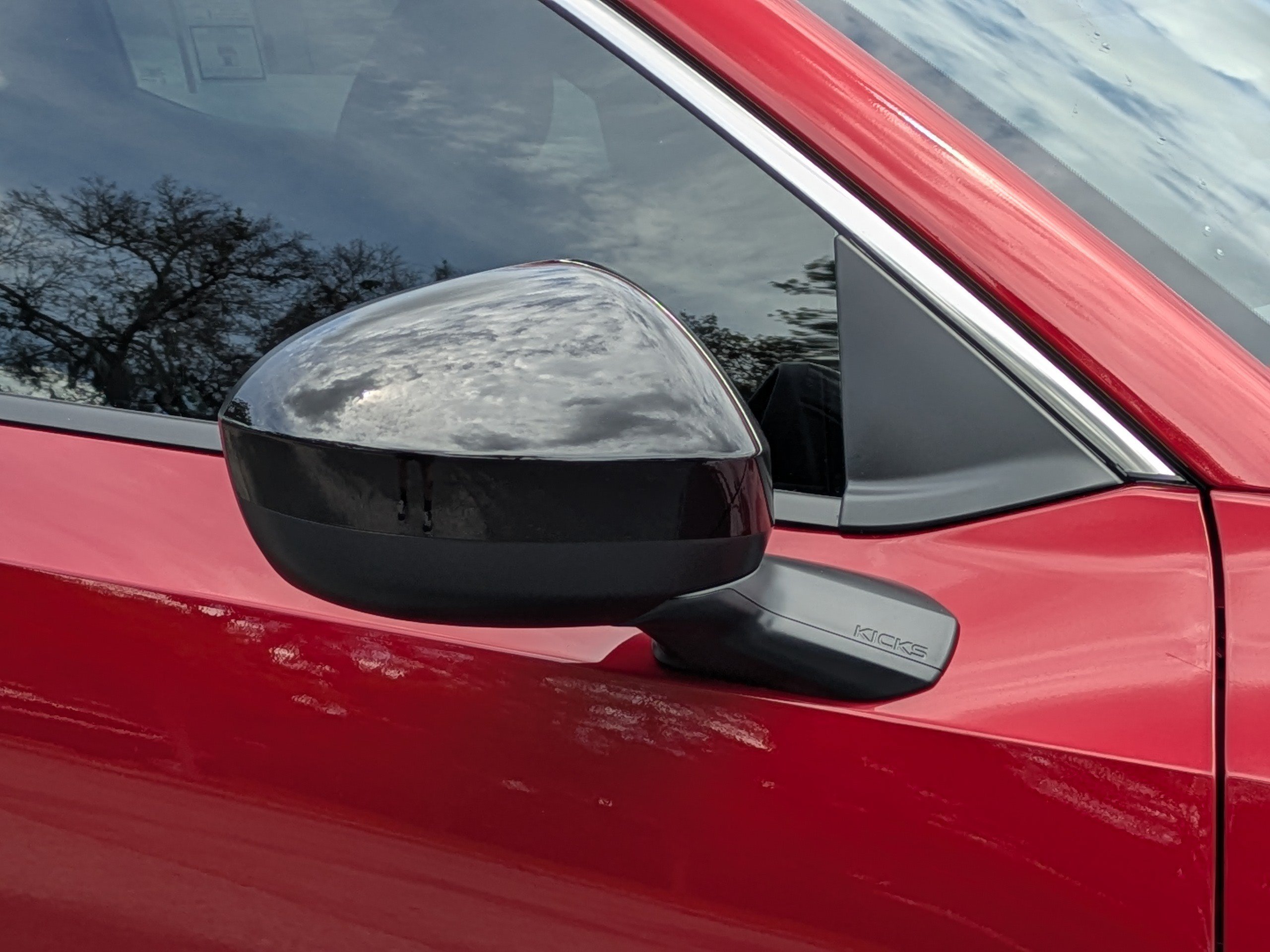 New 2026 Nissan Kicks SV w/ Charging Package FWD image 12