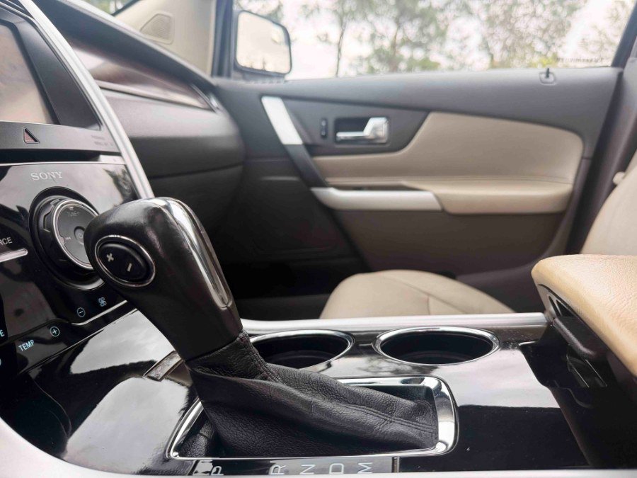 Used 2011 Ford Edge Limited w/ 301A Rapid Spec Order Code FWD image 25