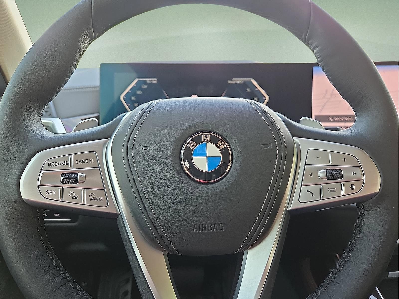 Used 2026 BMW X7 xDrive40i w/ Premium Package image 24