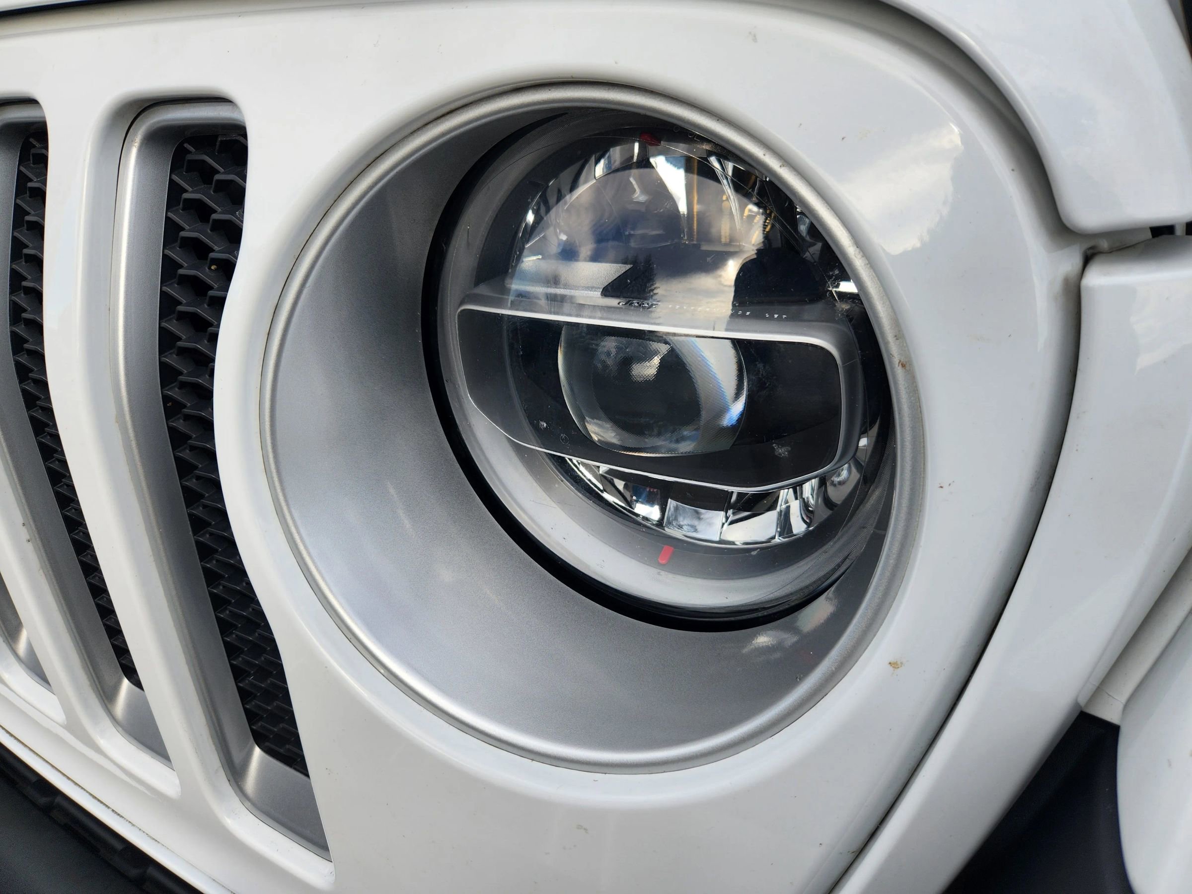 Used 2019 Jeep Wrangler Unlimited Sahara w/ Dual Top Group image 21