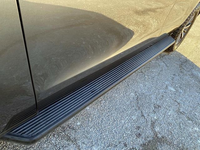 Used 2021 Ford Expedition XLT image 11