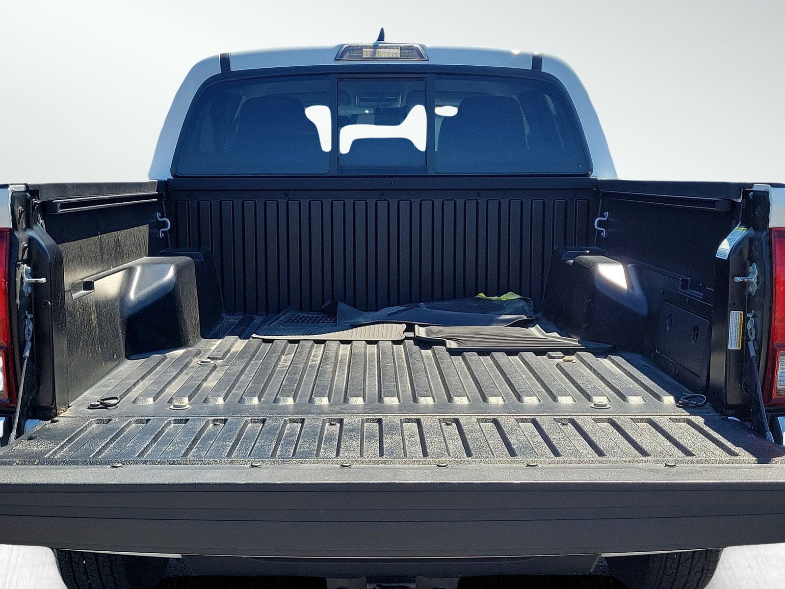 Used 2023 Toyota Tacoma SR AWD/4WD image 8