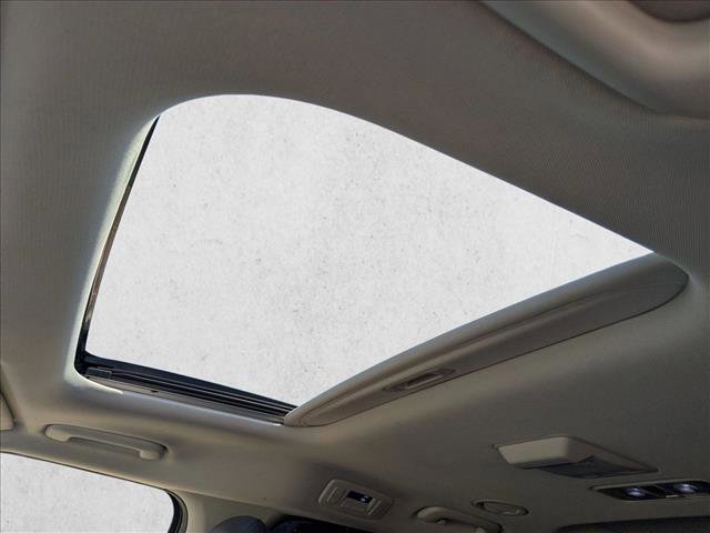 Used 2023 Kia Carnival SX Prestige image 16