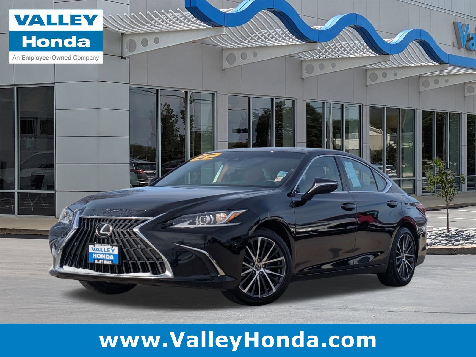 Used 2022 Lexus ES 350 w/ Premium Package image 1