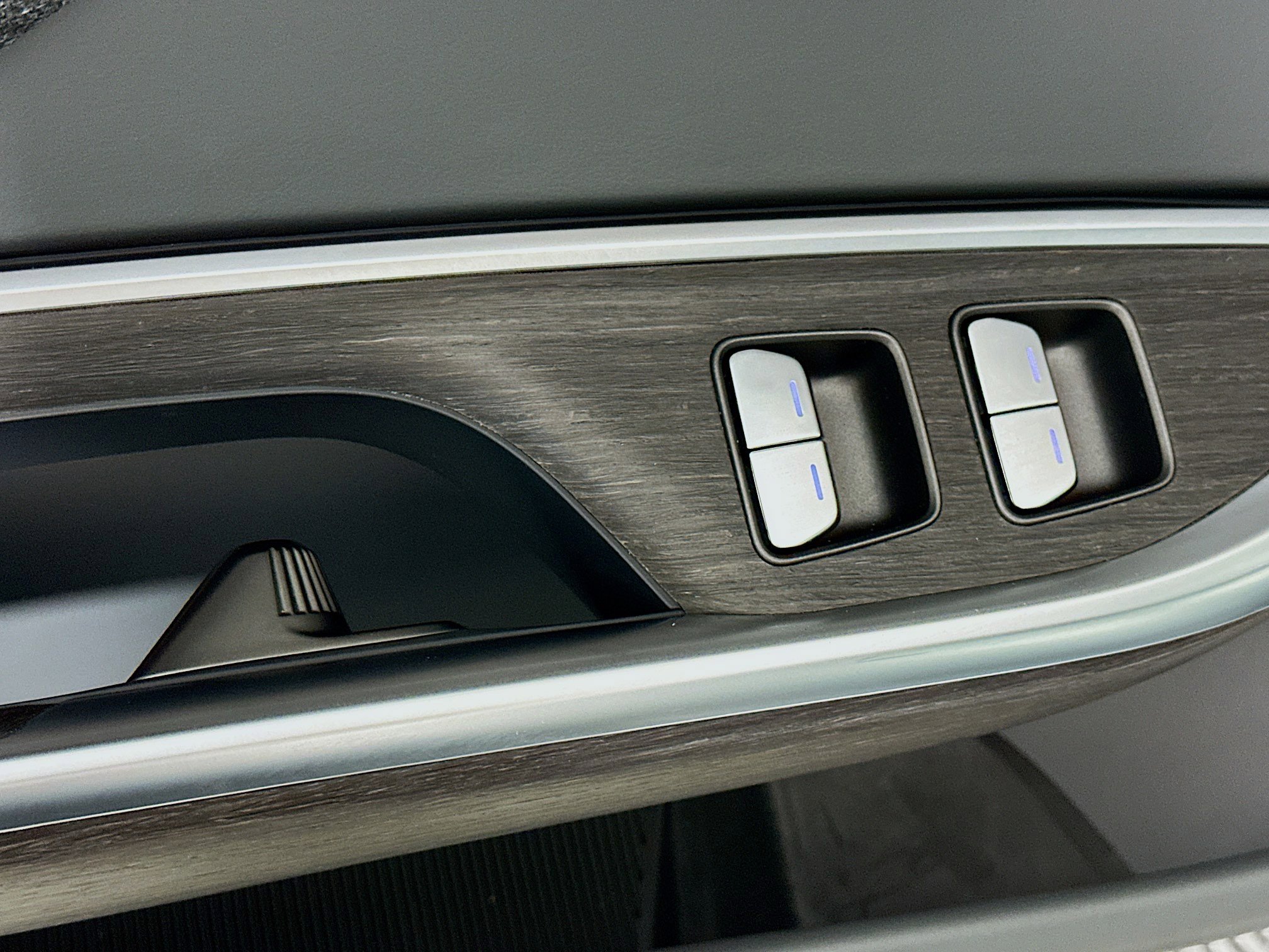 Used 2024 Lucid Air Touring AWD/4WD image 15