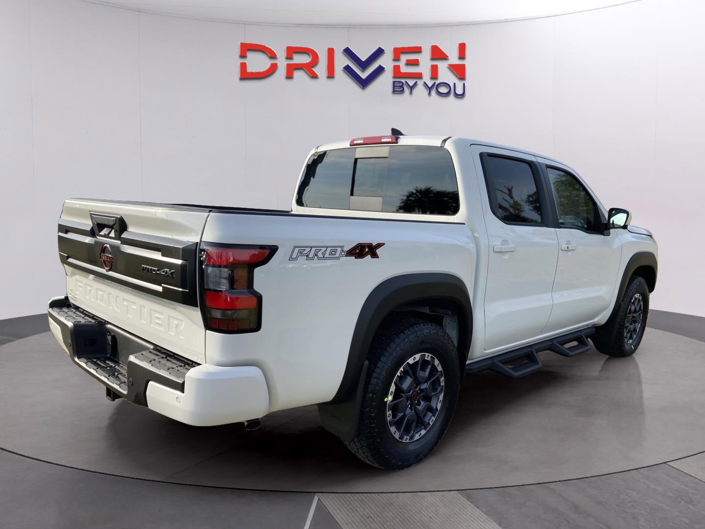 New 2026 Nissan Frontier PRO-4X w/ Pro-4x Convenience Package image 5