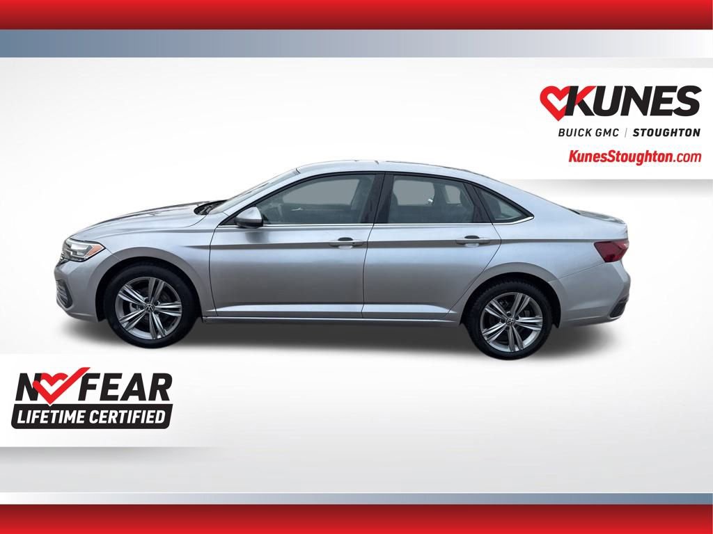 Used 2024 Volkswagen Jetta SE image 7