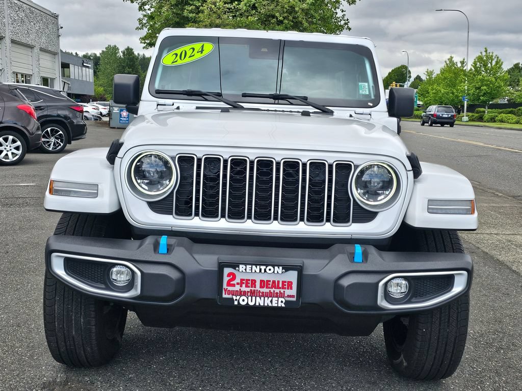 Used 2024 Jeep Wrangler Unlimited Sahara AWD/4WD image 2