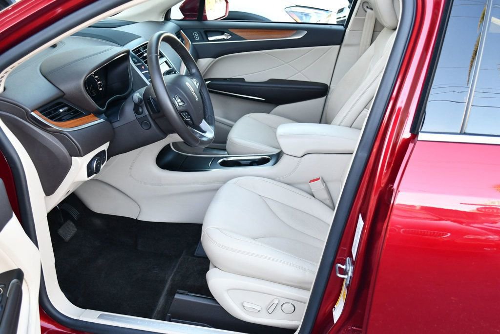 Used 2017 Lincoln MKC Select w/ Select Plus Package image 14